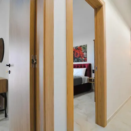 Anemos Luxury *