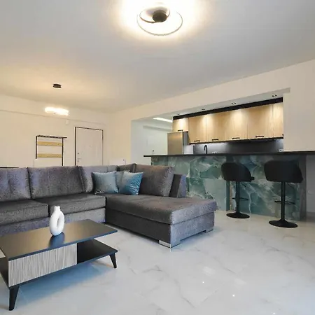 Anemos Luxury Leptokaria