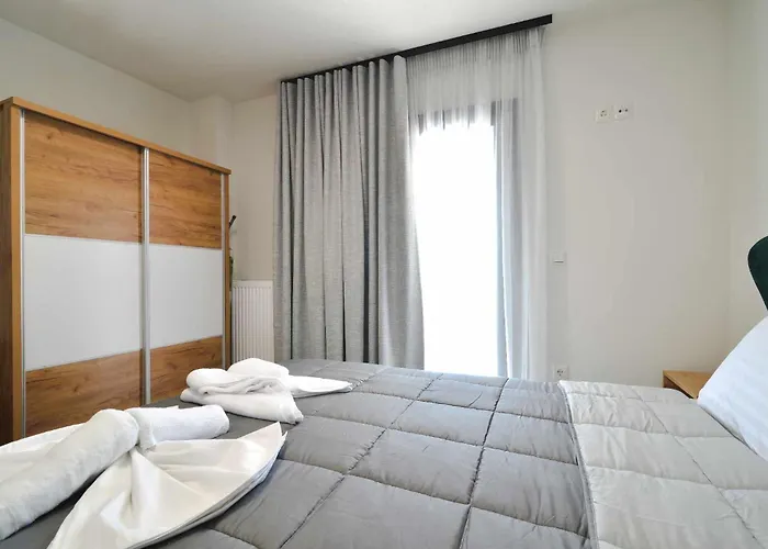 Anemos Luxury *